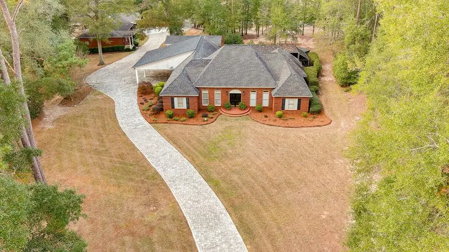 148 Douglas Point Dr, Bainbridge, GA 39819 - Image #2