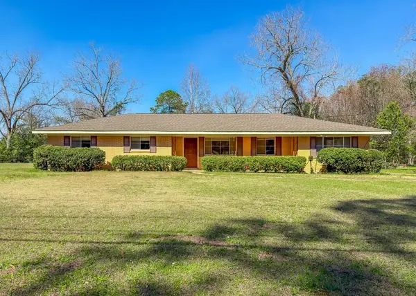 570 E Pine Street, Colquitt, GA 39837