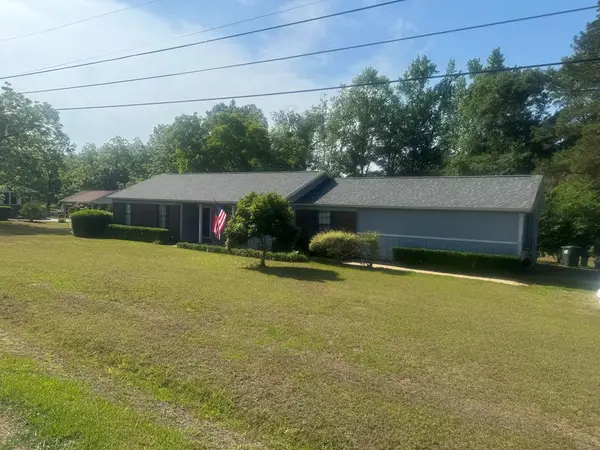 2330 NE Pecan Dr, Cairo, GA 39828