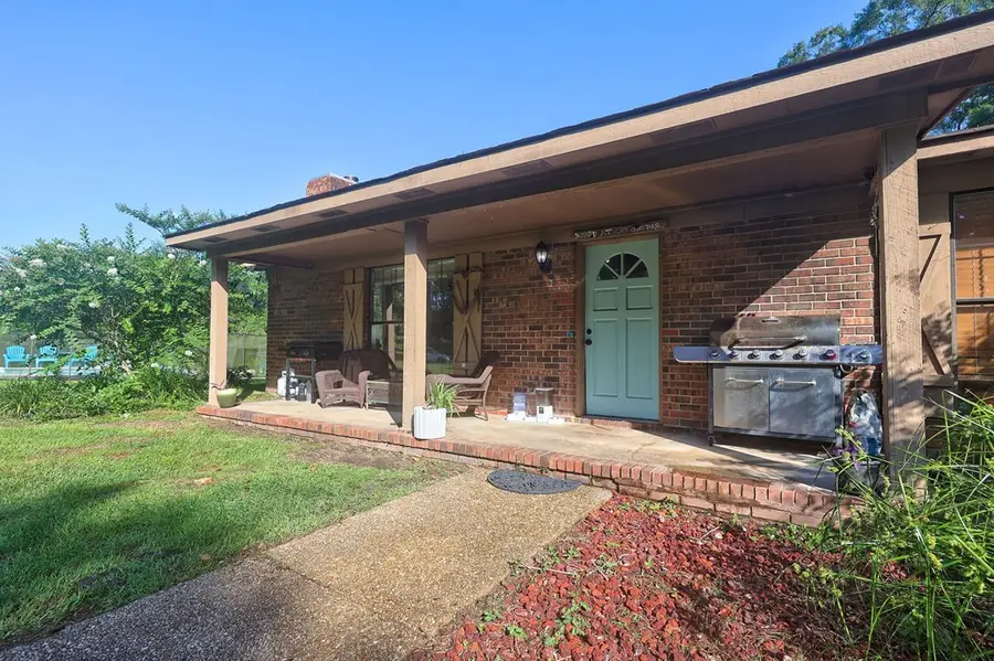 1477 Lake Dr, Bainbridge, GA 39817 - #2