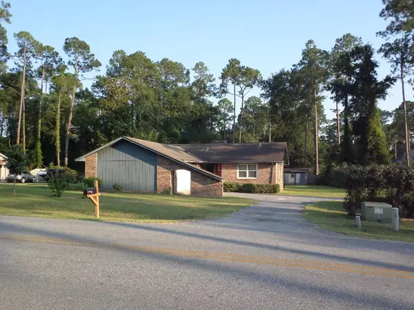 1102 Douglas Dr., Bainbridge, GA 39819