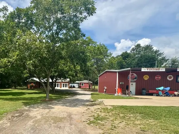 851 Colquitt Hwy, Bainbridge, GA 39817