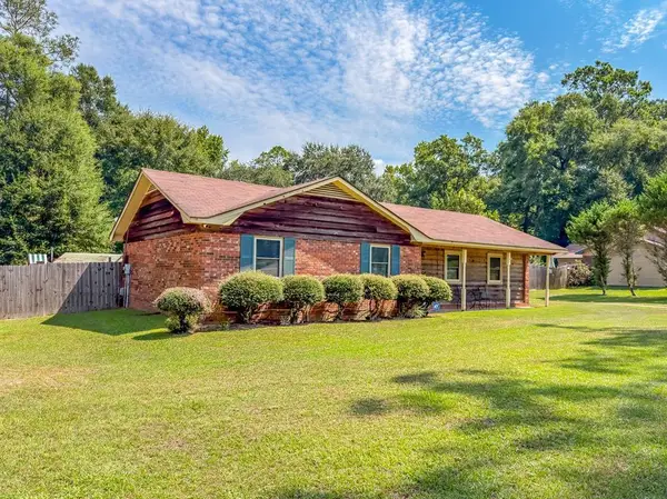 1605 Forrest Lane, Bainbridge, GA 39817