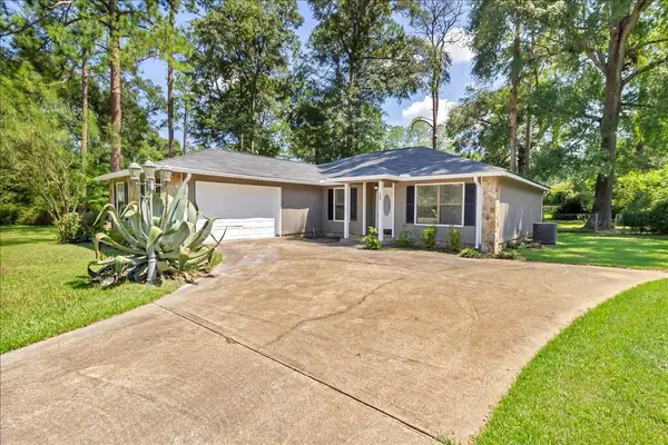 1608 Hemlock St, Bainbridge, GA 39817
