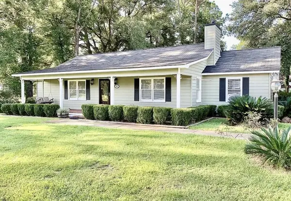 1003 Douglas Dr, Bainbridge, GA 39819