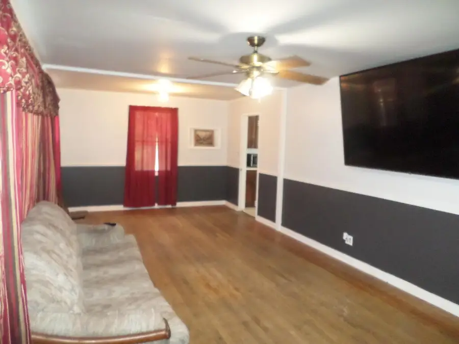 515 S Simms St, Bainbridge, GA 39819 - #2