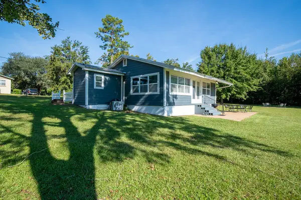 7811 Paradise Drive, Donalsonville, GA 39845