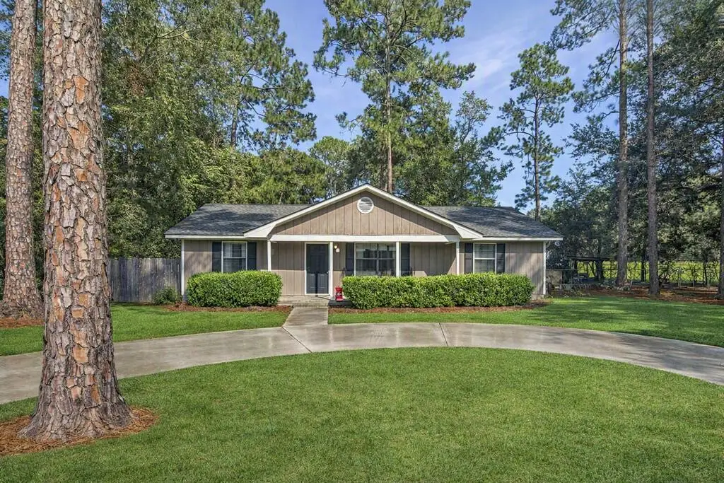 1109 Stewart Avenue, Bainbridge, GA 39819 - #1