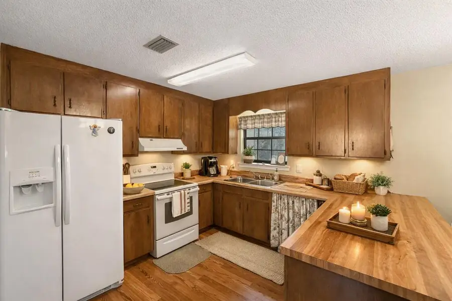 1109 Stewart Avenue, Bainbridge, GA 39819 - #3