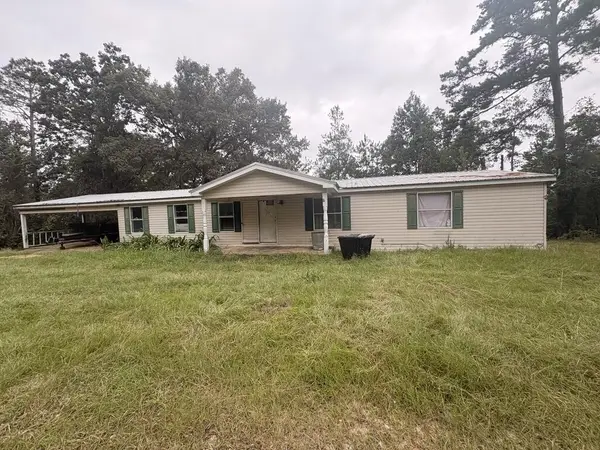 7852 Long Lake Dr, Donalsonville, GA 39845