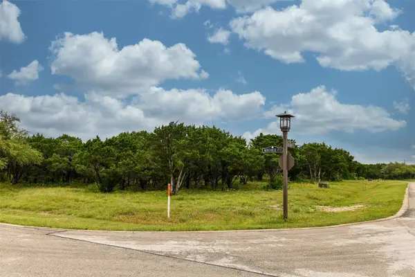 8001 Scotscraig Drive, Cleburne, TX 76033