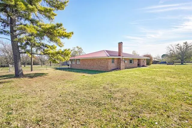 203 Washington Avenue, Strawn, TX 76475 - Image #3