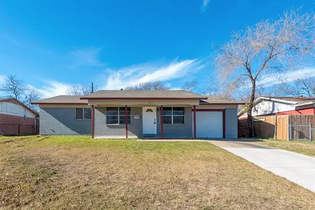 4812 Marshall Street, Forest Hill, TX 76119 - Image #1