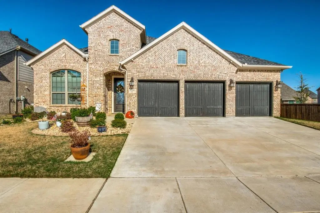 6300 Whiskerbrush Road, Justin Roanoke, TX 76226 - Image #1