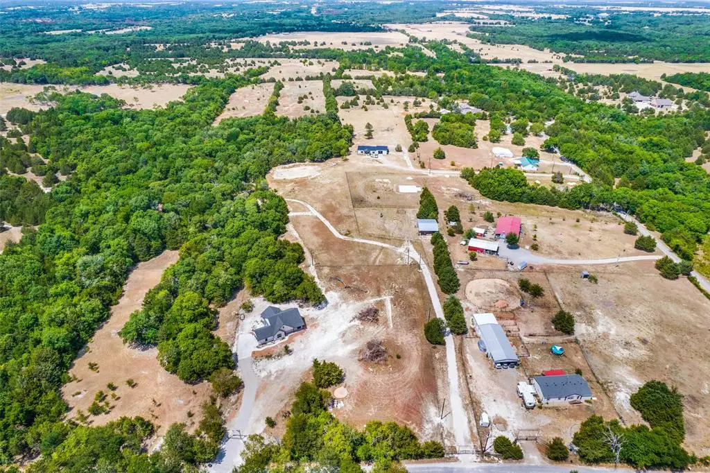 2429 Joe Davis Road, Whitewright, TX 75491 - Image #1