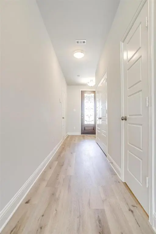 6829 Joelene Rae Drive, Arlington, TX 76001 - Image #3