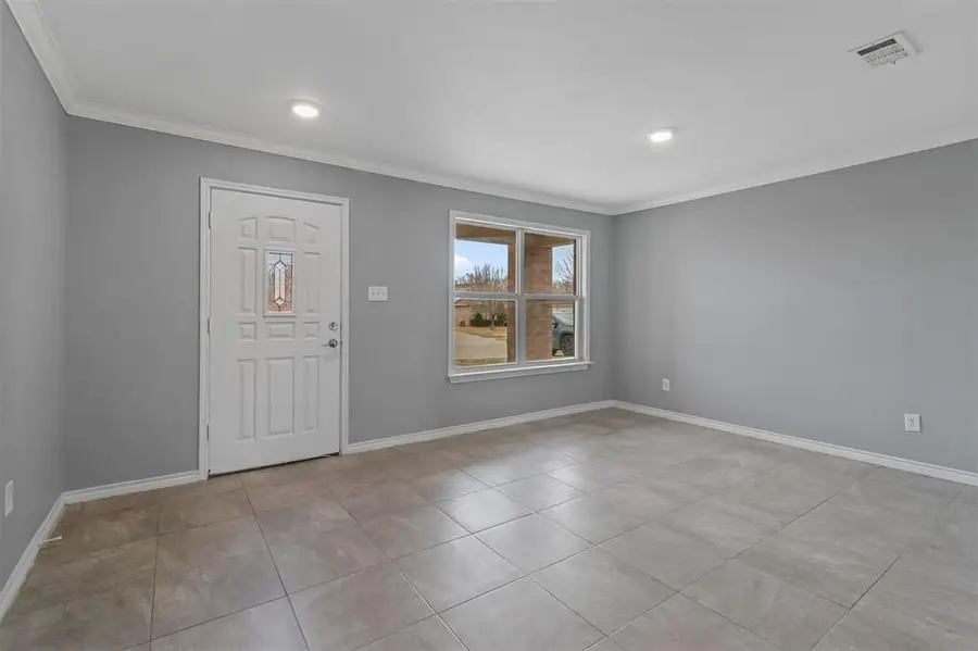 603 Sotogrande Street, Grand Prairie, TX 75051 - #2