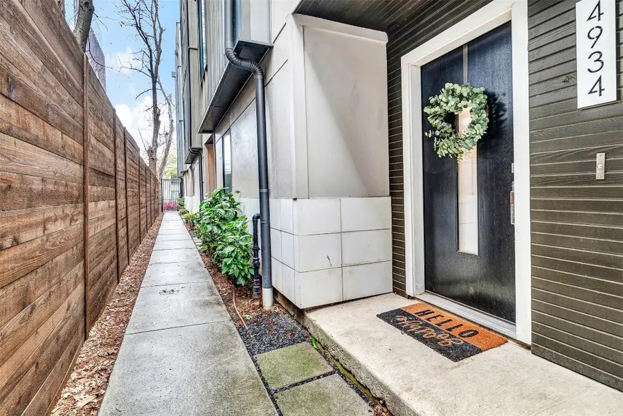 4934 Camdale Court, Dallas, TX 75206 - #2