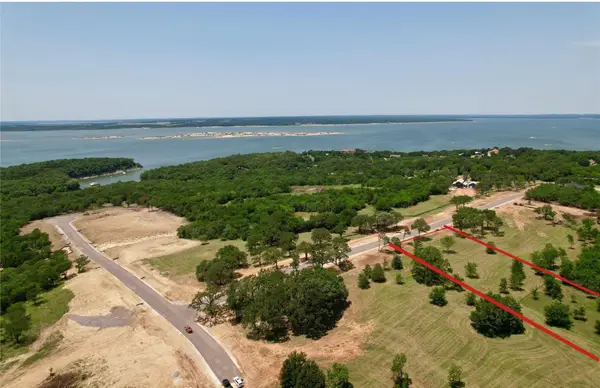 63 S Cresent Drive, Pottsboro, TX 75076