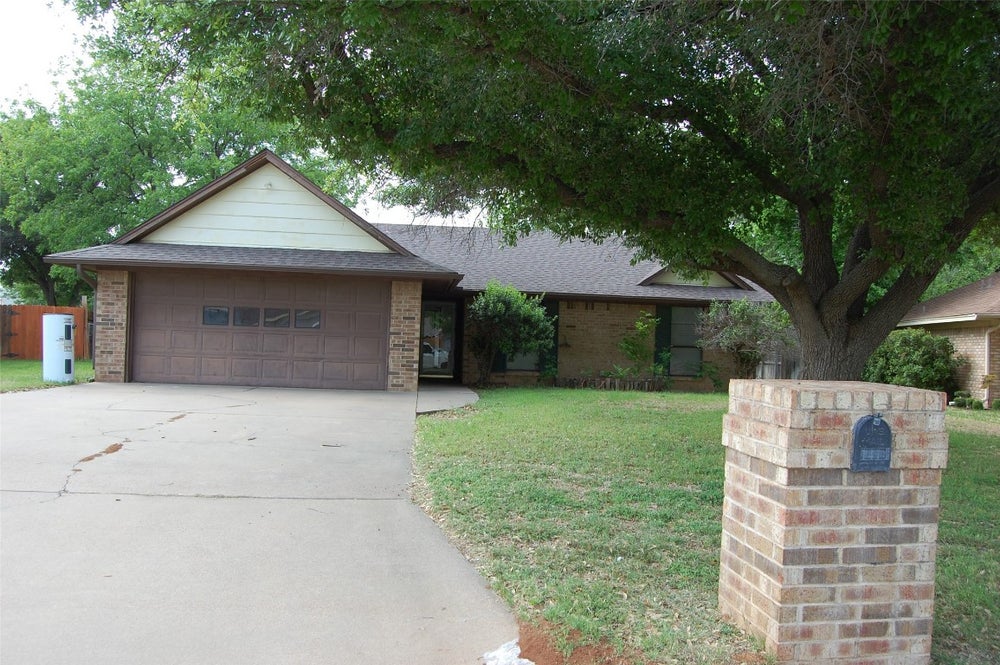 1414 Green Street, Graham, TX 76450 ERA