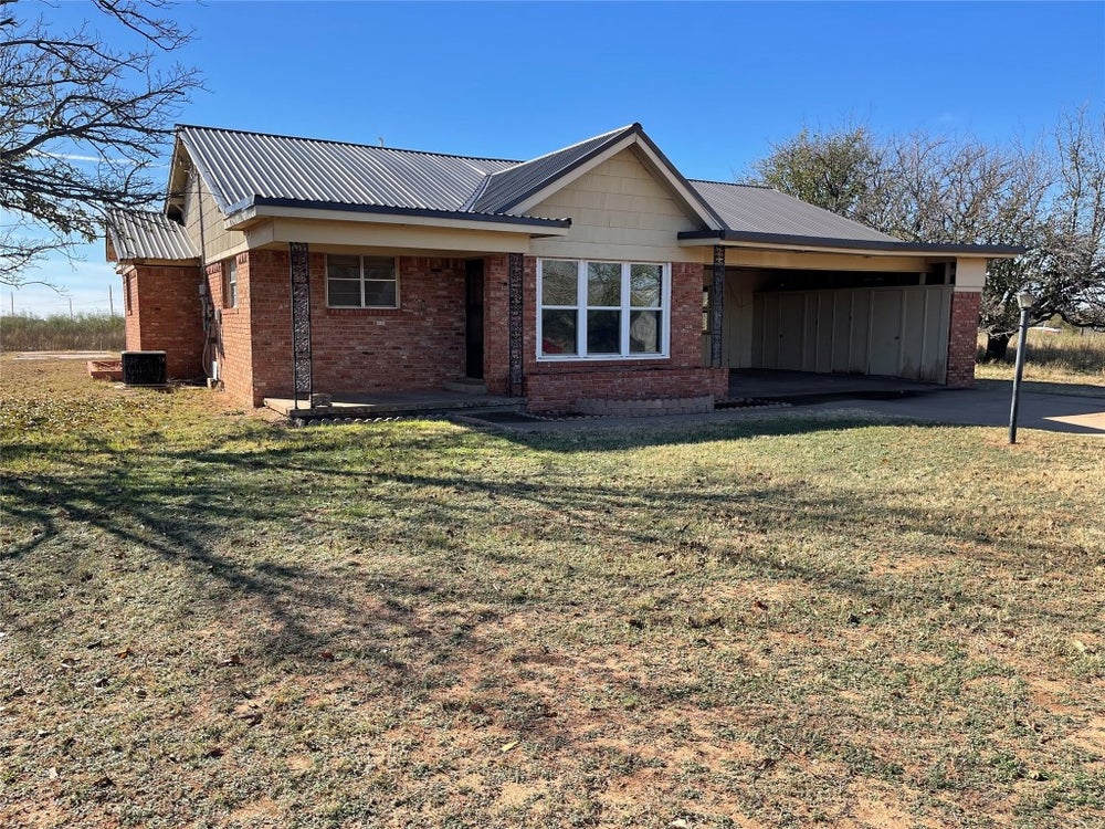 506 Ave K Se Avenue, Childress, TX 79201 ERA
