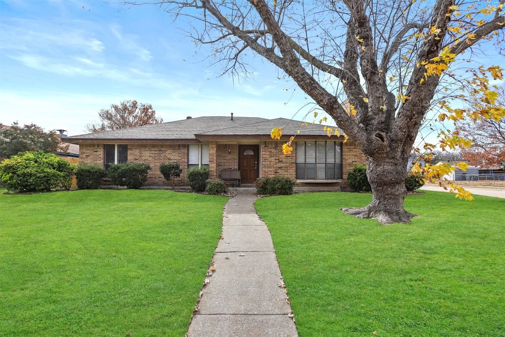 1130 Pyramid Drive, Garland, TX 75040 ERA