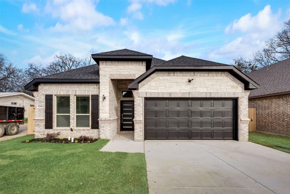 1510 Lakeview Drive, Grand Prairie, TX 75051 - ERA