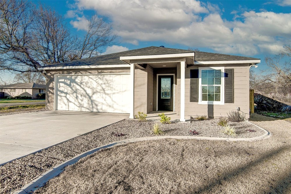 210 W King Street, Tom Bean, TX 75491 ERA