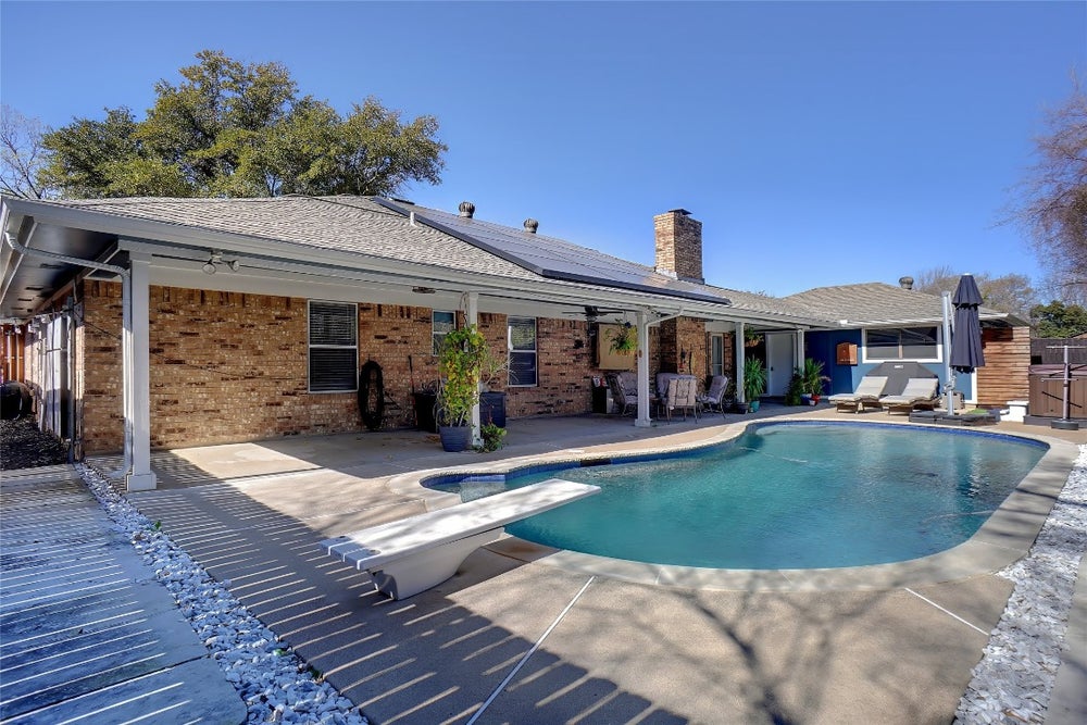 1940 Casa Loma Court, Grapevine, TX 76051 ERA