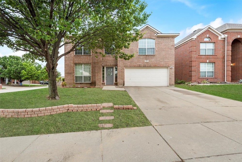 10701 Braemoor Drive, Fort Worth, TX 76052 ERA