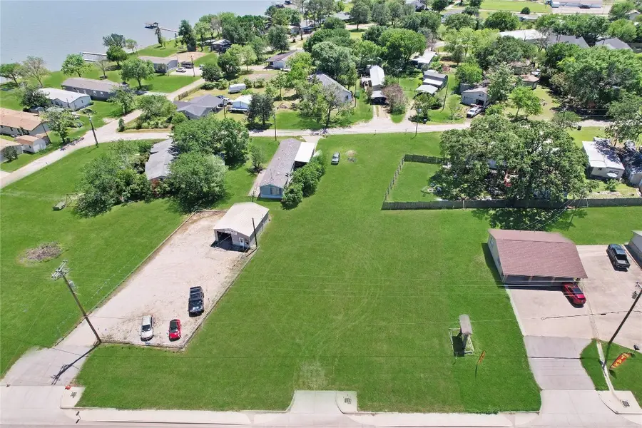 1027 E Cedar Creek Parkway, Kemp, TX 75143 - #2