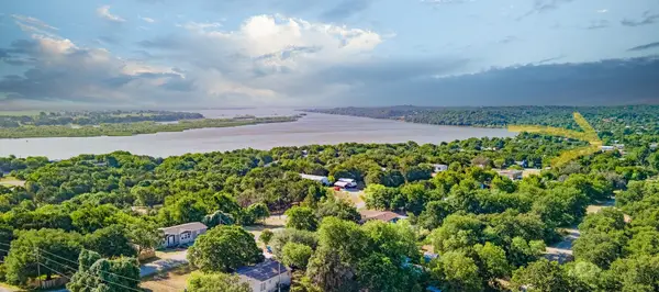 3102 Hilltop Court, Granbury, TX 76048