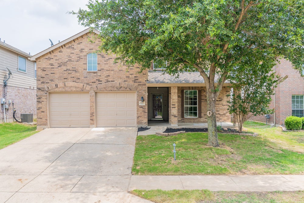 9212 Conestoga Drive, Fort Worth, TX 76131 ERA