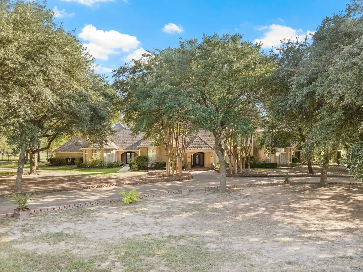 201 Country Club Drive, Mount Pleasant, TX 75455 - Image #1