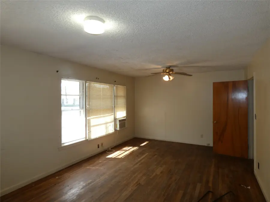 718 E North 11th Street, Abilene, TX 79601 - Image #2