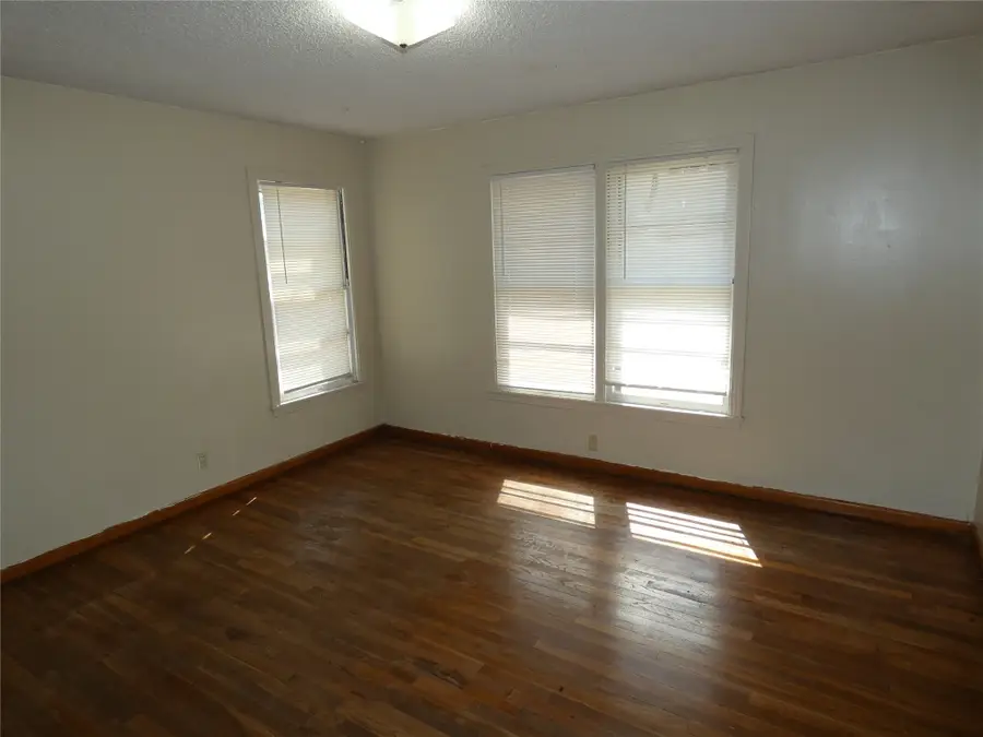 718 E North 11th Street, Abilene, TX 79601 - Image #3