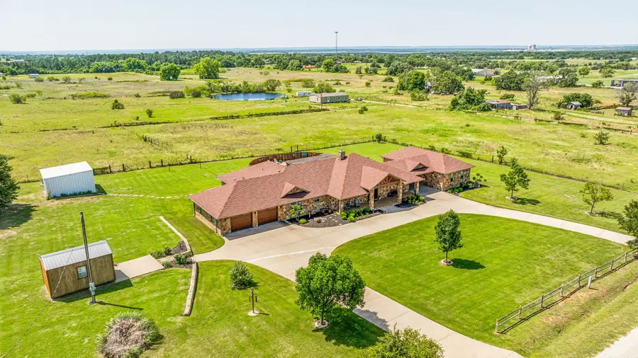501 Umphress Court, Granbury, TX 76048 - #2