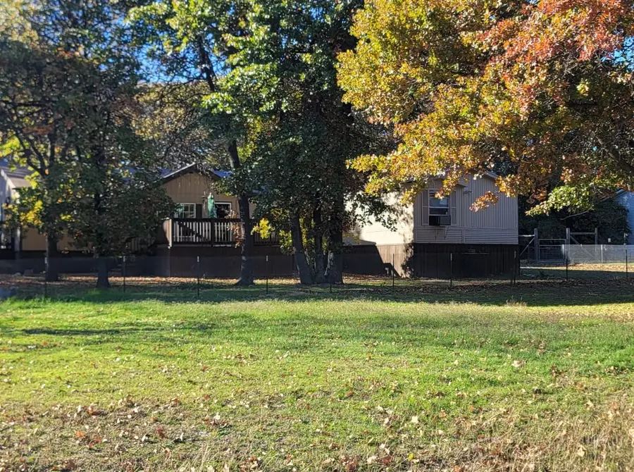 353 Prairie Lane, Azle, TX 76020 - Image #3