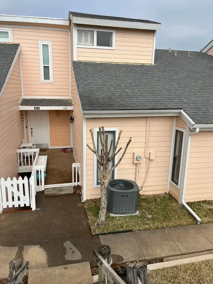 640 Harbor Drive, Azle, TX 76020 - #2