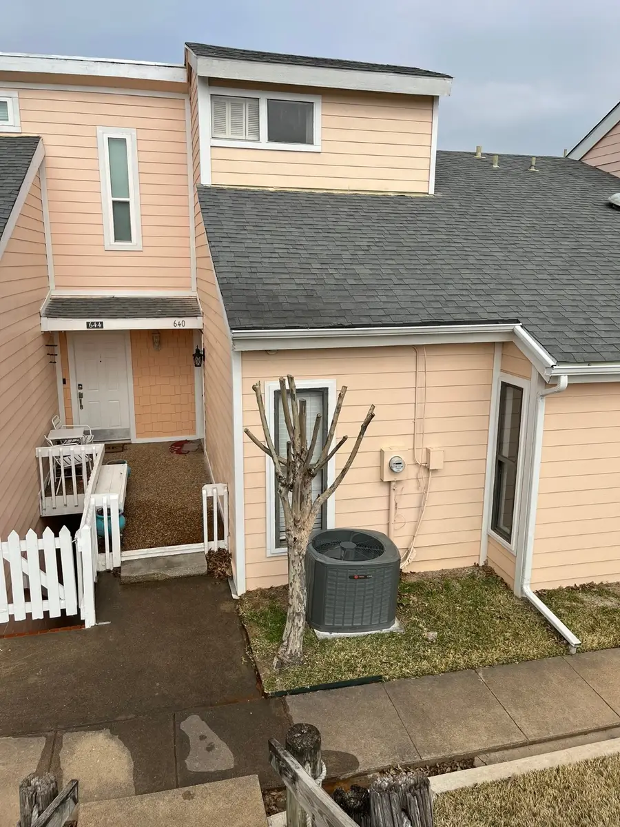 640 Harbor Drive, Azle, TX 76020 - #3