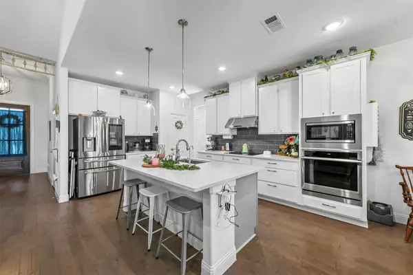 137 Gardenia Drive, Azle, TX 76020