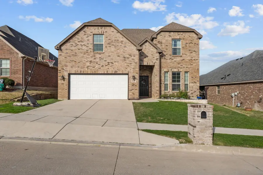 220 Flower Ridge Drive, Fort Worth, TX 76108 - Image #3