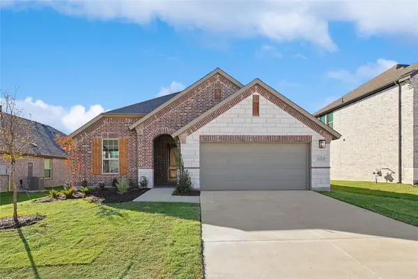 4928 Hitching Post Drive, Fort Worth, TX 76036