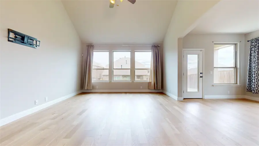 11745 Dixon Drive, Fort Worth, TX 76108 - Image #2