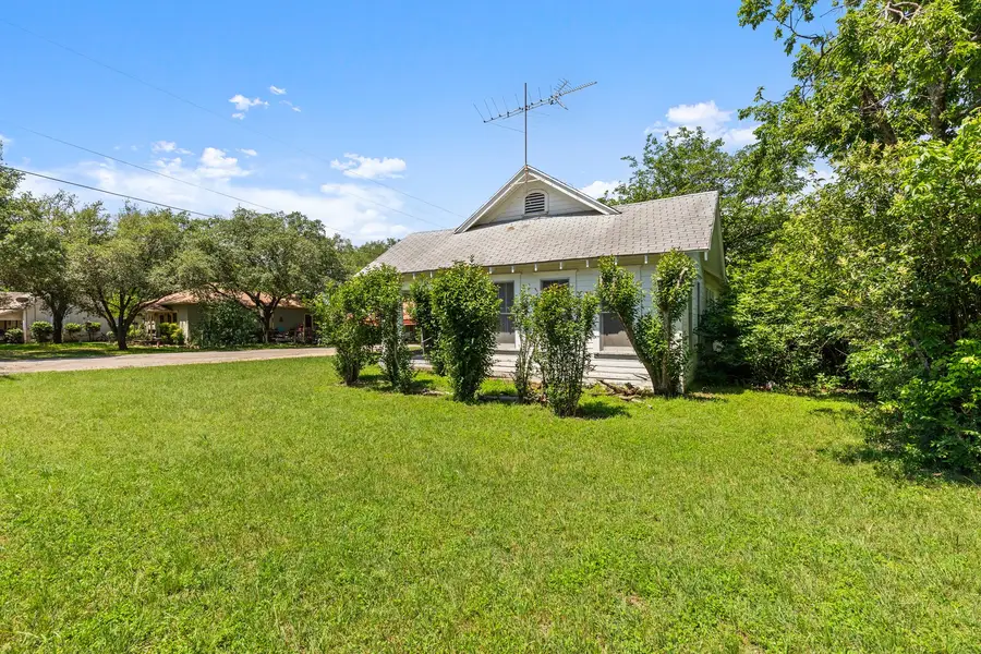 801 N Harrison Street, West, TX 76691 - Image #2