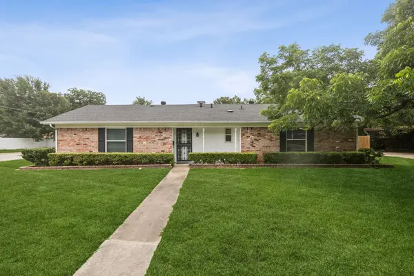 2140 Barbell Lane, Fort Worth, TX 76111