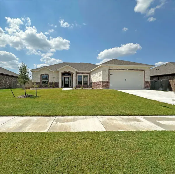 402 Juniper Drive, Troy, TX 76579