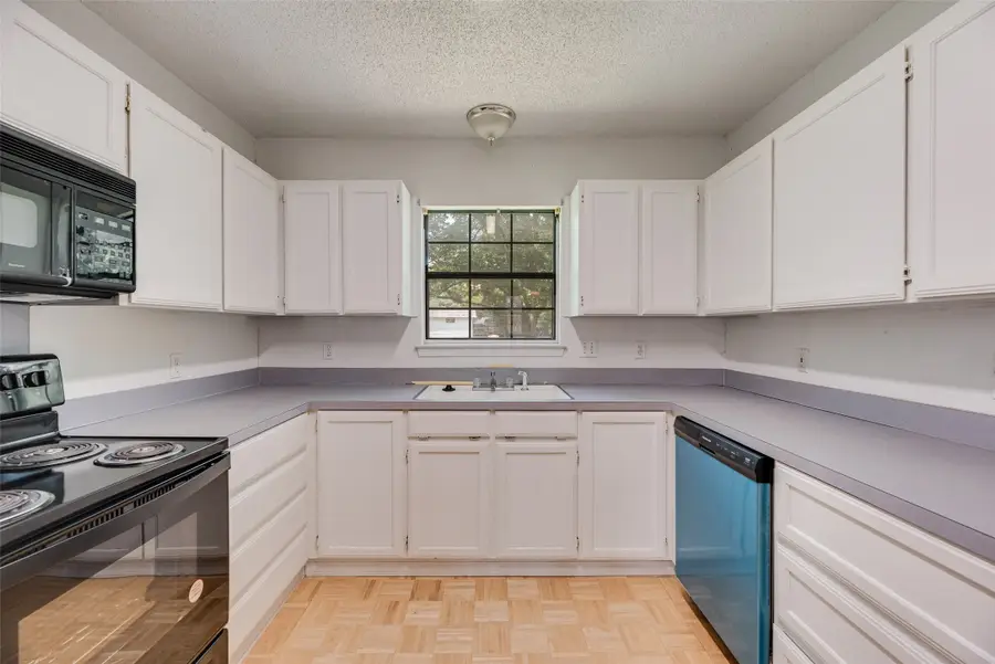 918 Prairie Avenue, Cleburne, TX 76033 - Image #3