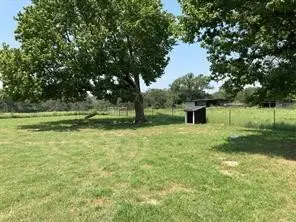 648 S Center Street, Buffalo, TX 75831 - #3