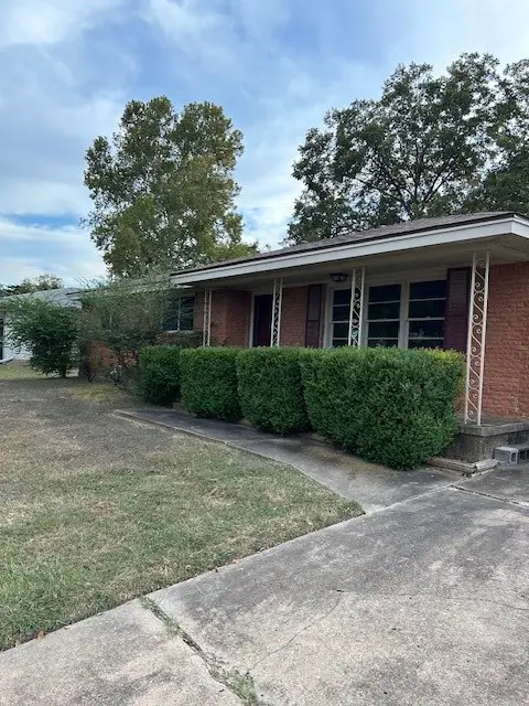 104 N Emberwood Drive, Robinson, TX 76706 - #2